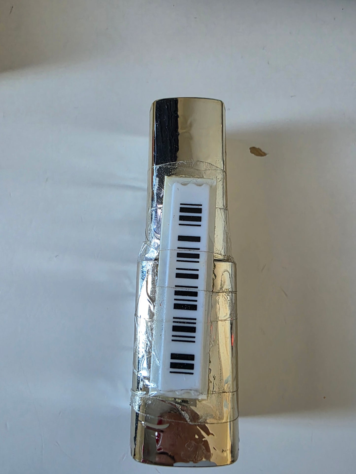 Лаковая/Глянцевая помада L'Oreal Paris L'Extraordinaire в оттенке 301 Rouge Soprano 6ml
