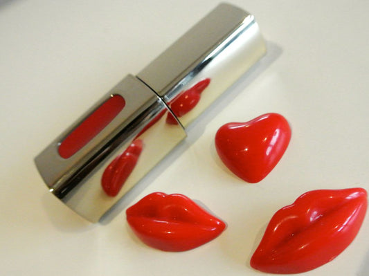 Лаковая/Глянцевая помада L'Oreal Paris L'Extraordinaire в оттенке 301 Rouge Soprano 6ml